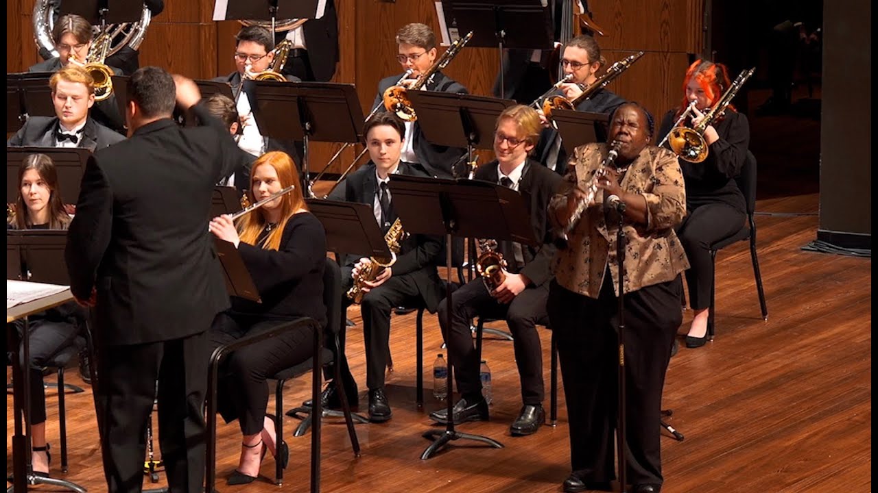 Just a Closer Walk  - Feat. Doreen Ketchens  - Univ. of Mississippi Wind Ensemble