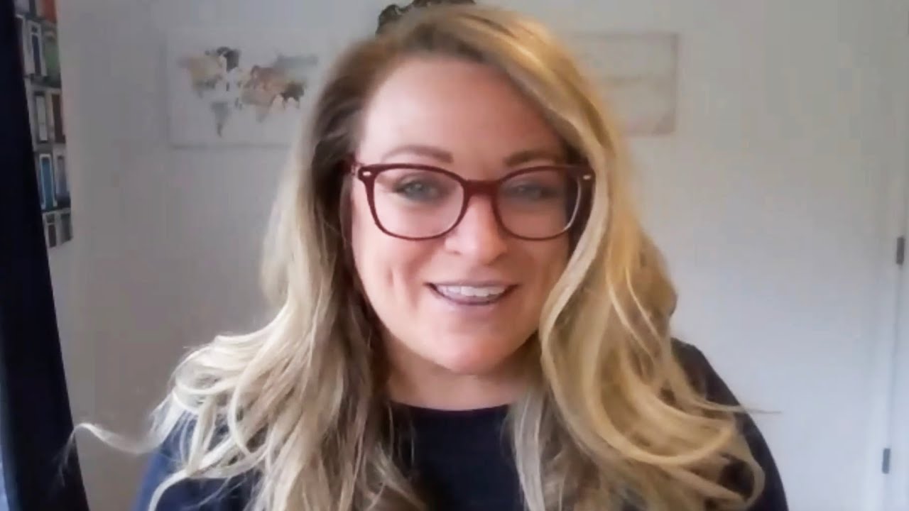 Level UP! On LinkedIn (presented by Miranda VonFricken '04)