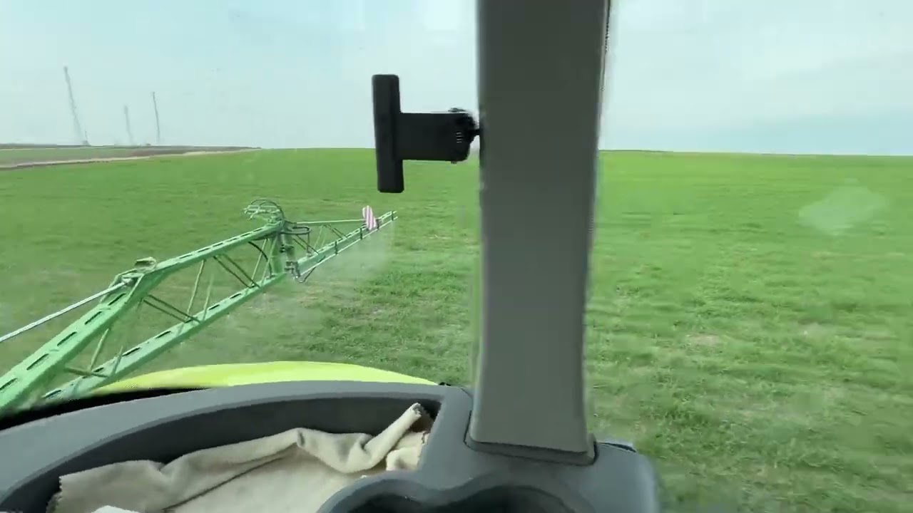 Amazone ilaçlama ile buğdaylara ot ilacı atımı