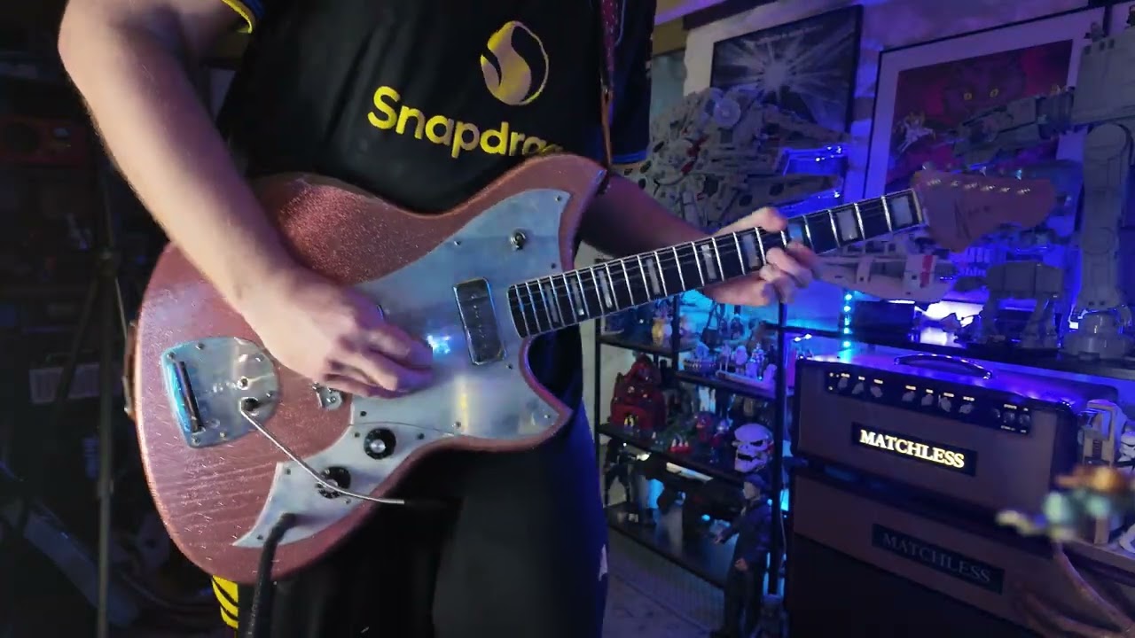 Villanova Junction Blues - Jimi Hendrix Jam (With a few Novo Guitars)
