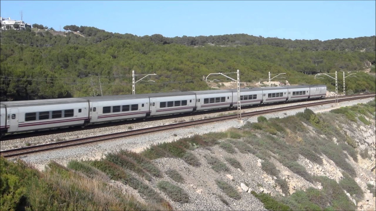 Trenes de RENFE entre Sitges i Vilanova i la Geltrú