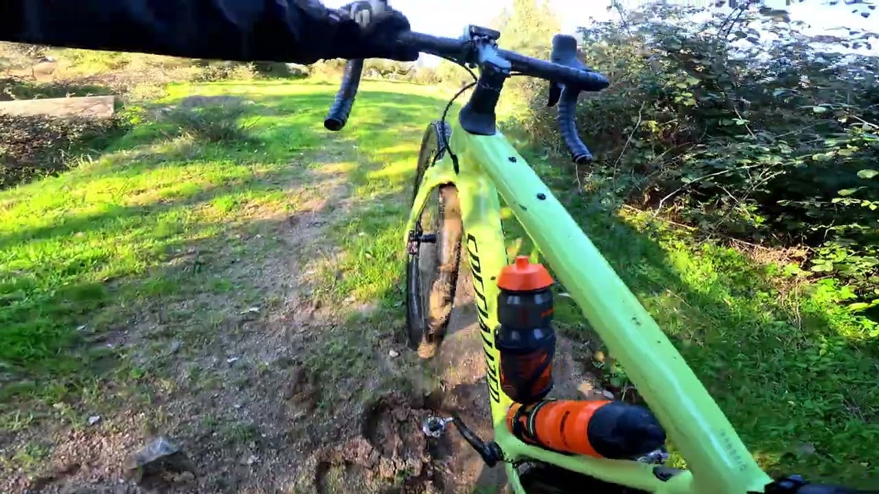 Gravel pelo aqueduto da Água de Prata em Évora 