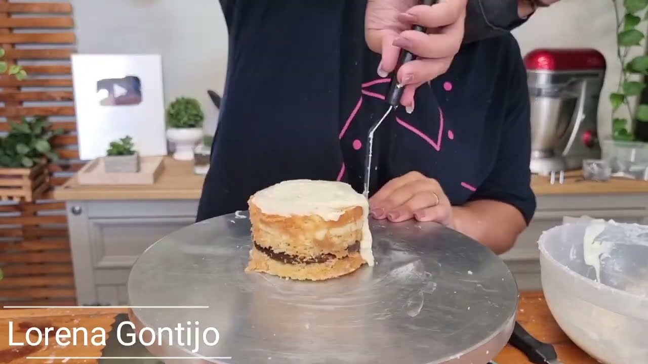 Bento Cake de Ganache Branca com o Tema Flork