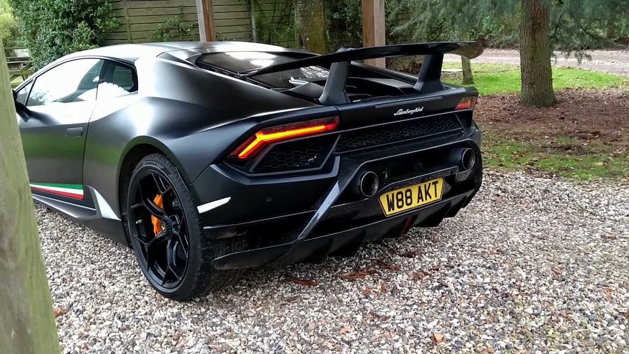 Lamborghini Huracán Performantè (with cold start)