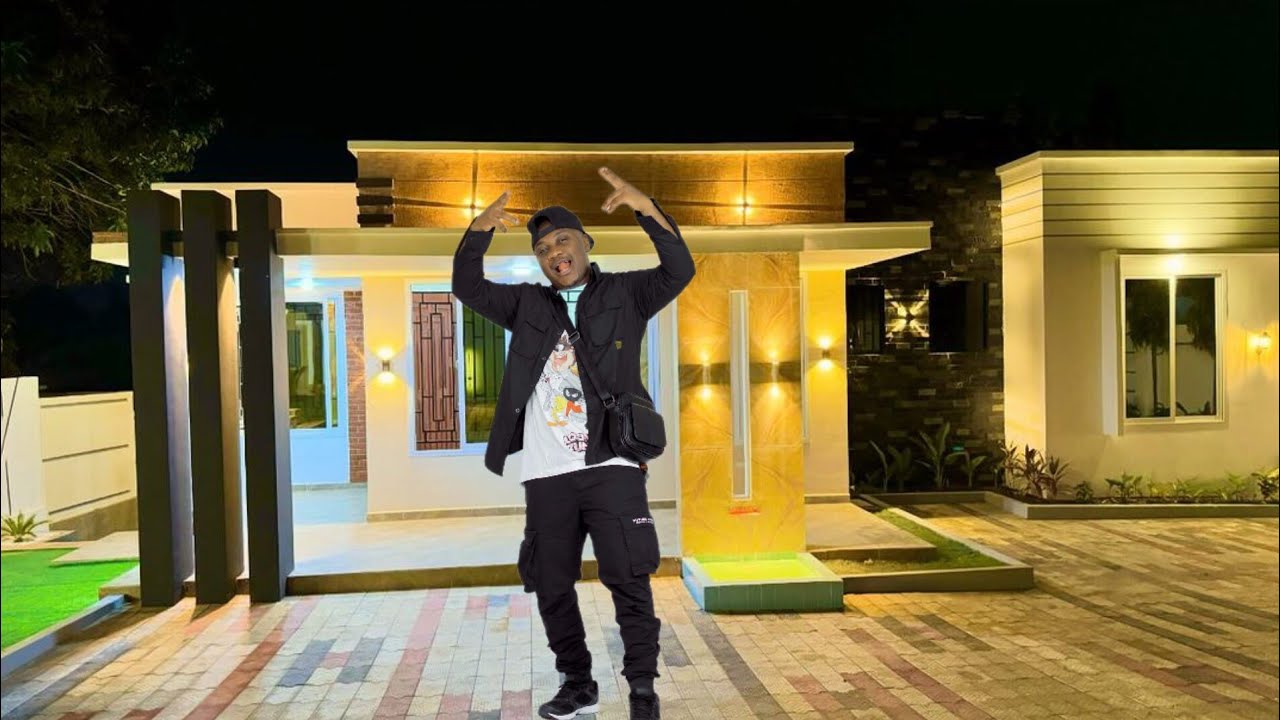 JUMBA LA KIFAHALI LA LIL OMMY MTANGAZAJI WA WASAFI HILI HAPA DIAMOND AMPA SALUTE MTANGAZAJI TAJIRI