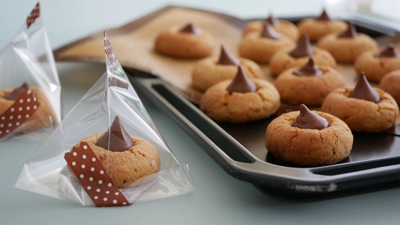 アメリカンなクッキー♡ピーナツバターブロッサム | Peanut butter blossoms