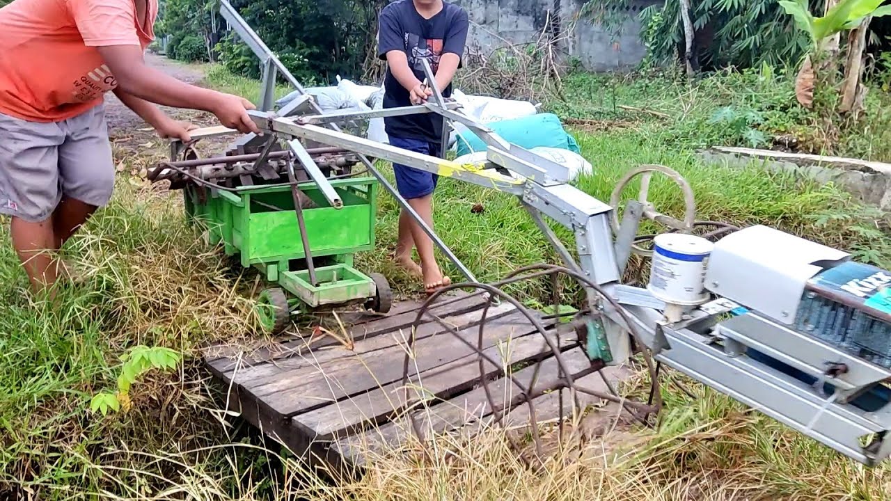 Kita mulai bajak sawah lagi