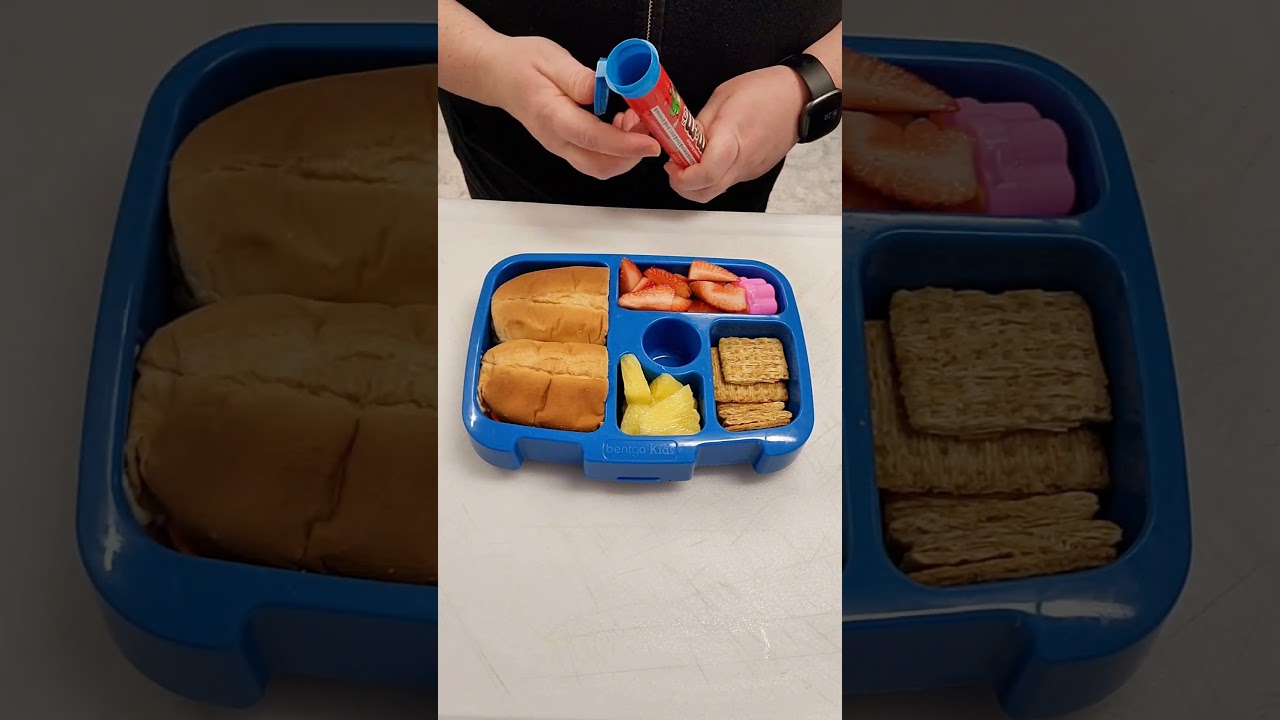 Safe food for the win 🥪 #lunchforthekids #packinglunch #lunchboxmom #lunchtime #safefoods