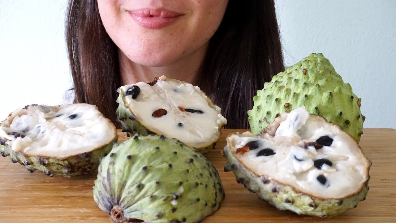 ASMR Eating Sounds: Custard Apple ~ Messy Eating ~ Lip Smacking (No Talking)
