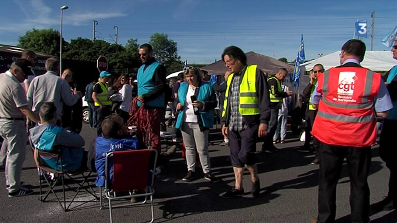 Grève chez les Bus Verts: les salariés bloquent le dépôt de Mondeville