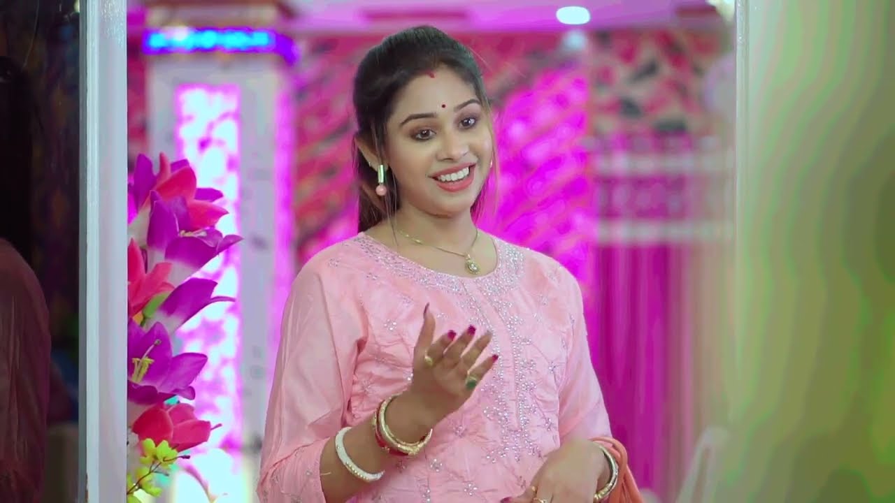 জীবনে ভালোভাবে বাঁচার জন্য টাকা পয়সা বেশি জরুরী নাকি সুখ ??? | Bangla  Short Film | Puja saha