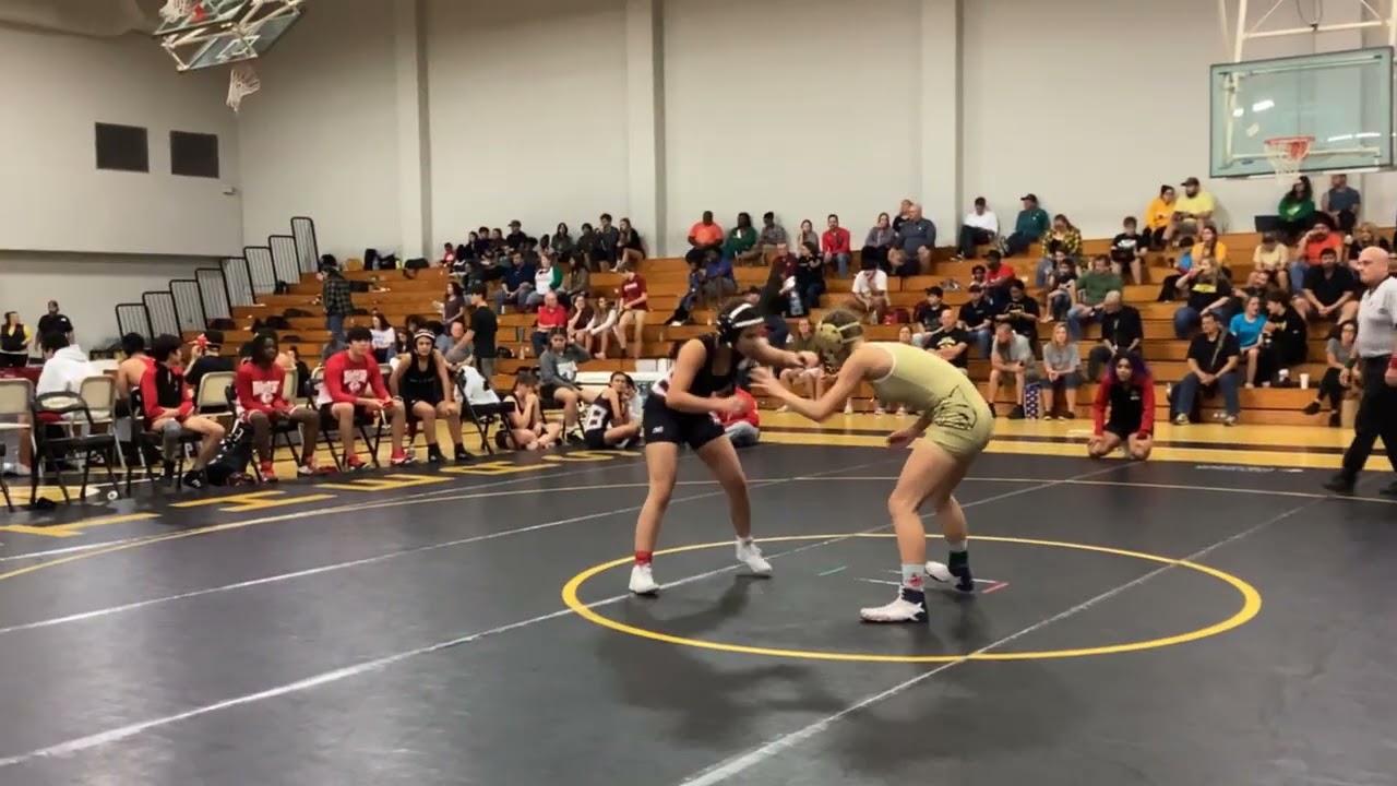 138 Baynes, Lillian v Huynh, A. (Houston Bellaire (Girls)) 12-07-22 W PIN 1:12