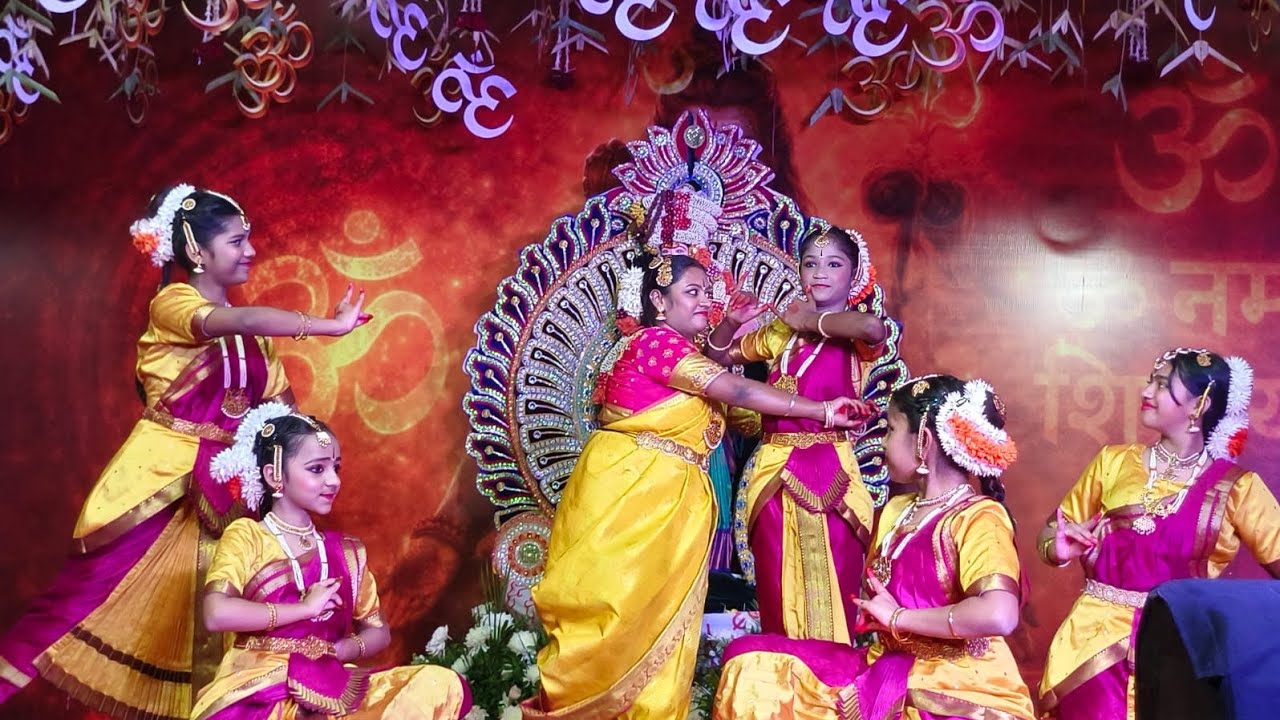 Celebrating Mahashivratri with pure Bharatnatyam elegance from Bengaluru. Tradition meets devotion!🕉