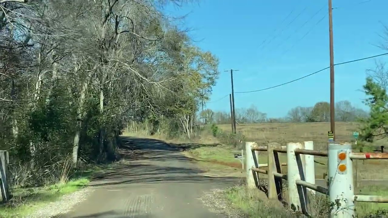 Drive an talk . Y’all come on let’s go down a back road to Lake Naconiche p.1 Please subscribe Ty