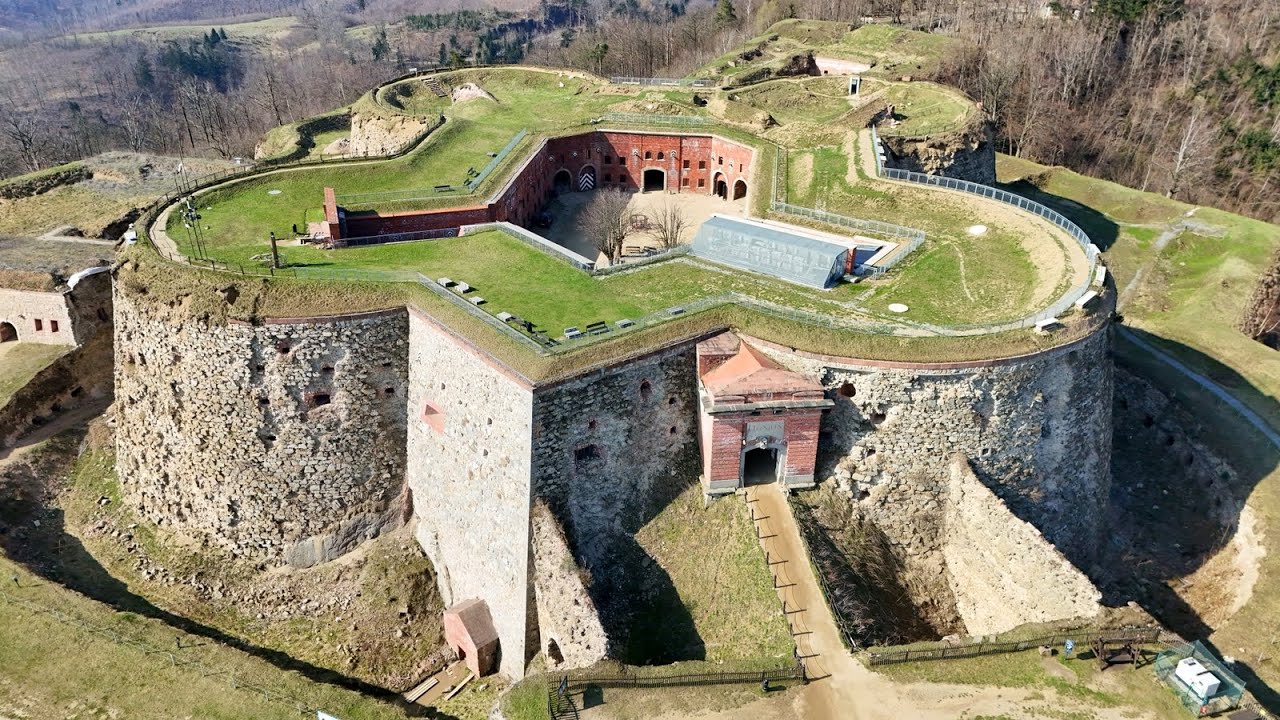 Twierdza Srebrna Góra bez tajemnic - pruska twierdza wzniesiona w latach 1765–1777