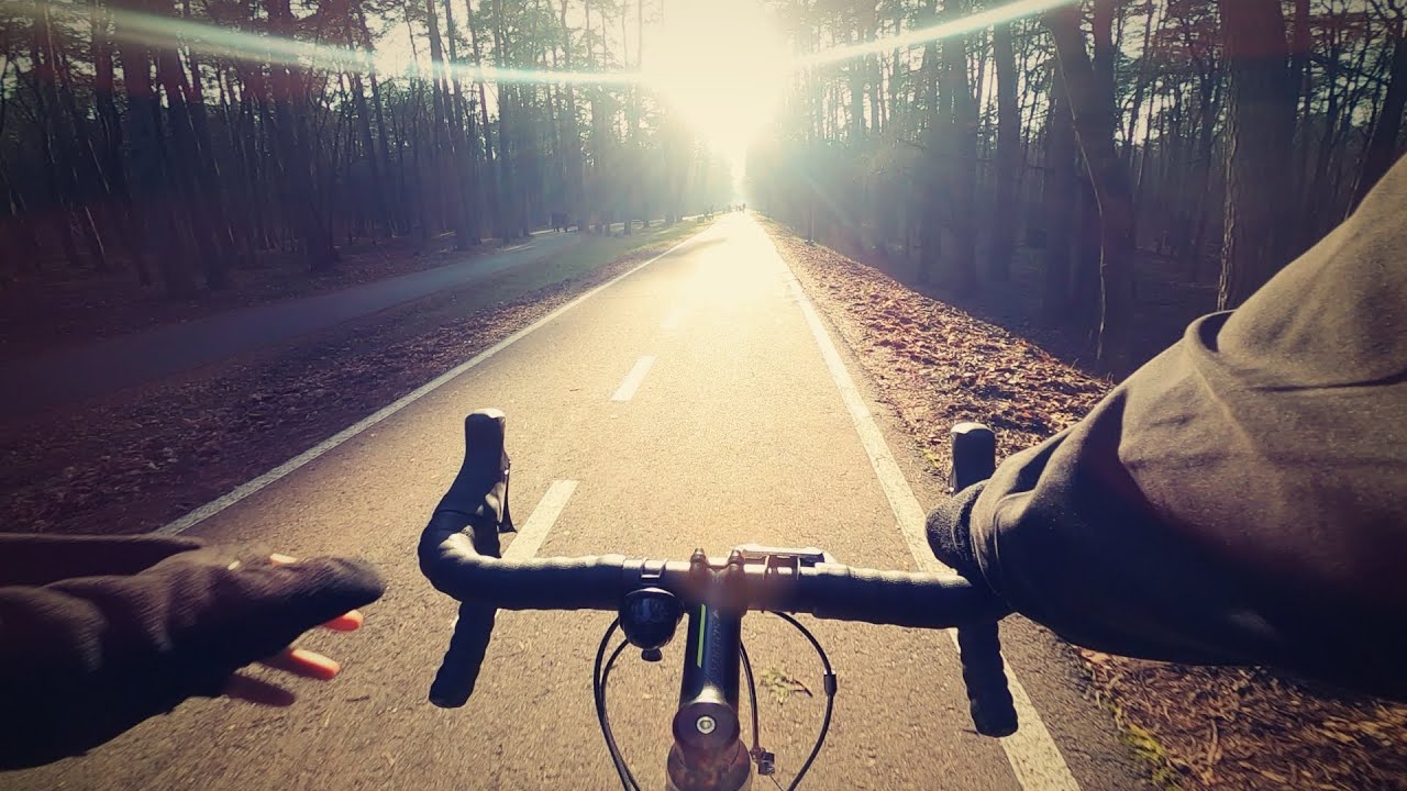 SKETCHY RIDE IN THE BIKE LINE