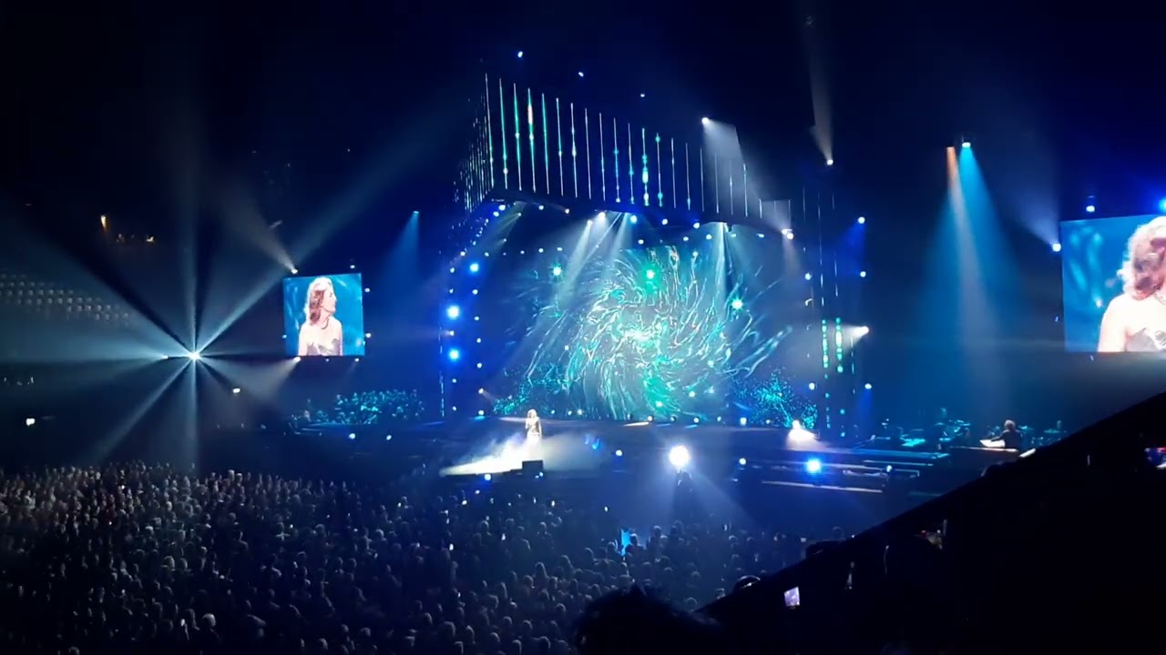 willemijn verkaik Frozen let it go & Wicked Defying Gravity mashup ziggodome 29 juni 2024