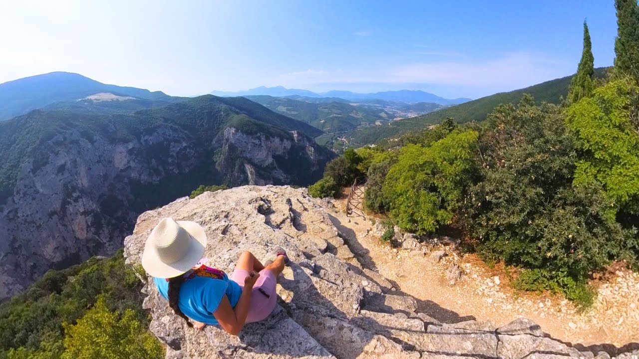 Hike in Furlo Gorge, Great View from Testa del Duce - Italy Vlog 🇮🇹