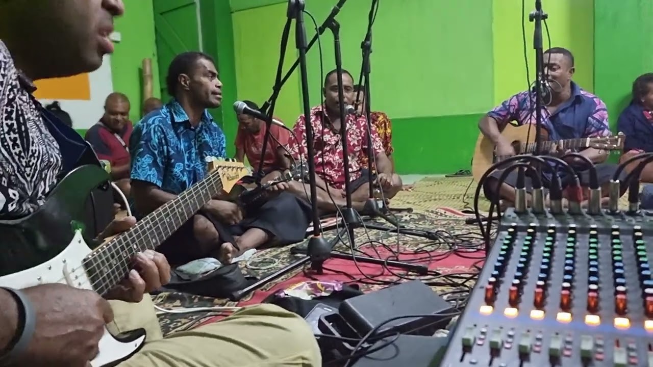 Makosoi ni Delaidevo- Ena Bogi