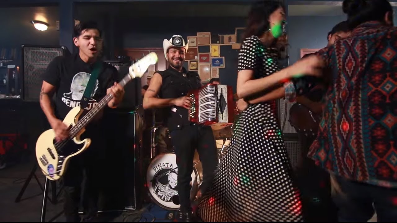 Piñata Protest -  DUI (Videoclip oficial)