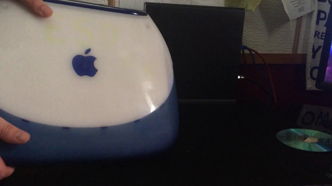 Unboxing: Indigo iBook G3 Clamshell