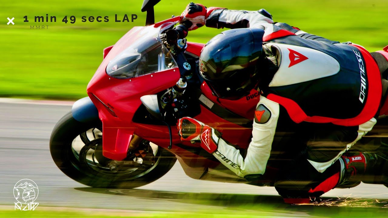 2025 Ducati Panigale V4S clocks 1.49 min lap at MMRT with ease