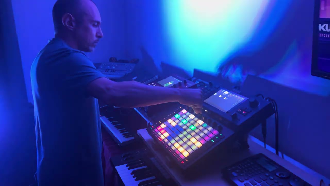 Live session Akai Force and MPC