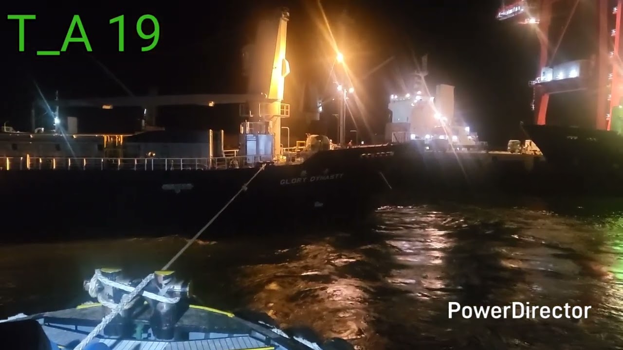 MV.Glory Dinasty || Proses Berthing In jetty || Two assist tug and one pilot