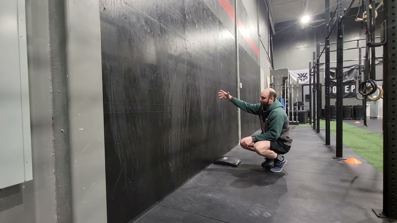 Kipping Handstand Push-up - Basics