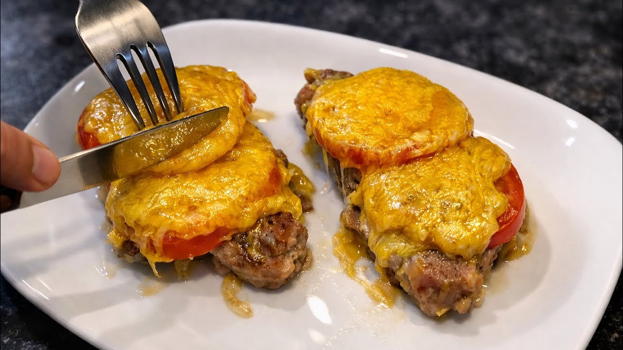 Fleisch mit Pilzen und Käse aus dem Ofen in 15 Minuten