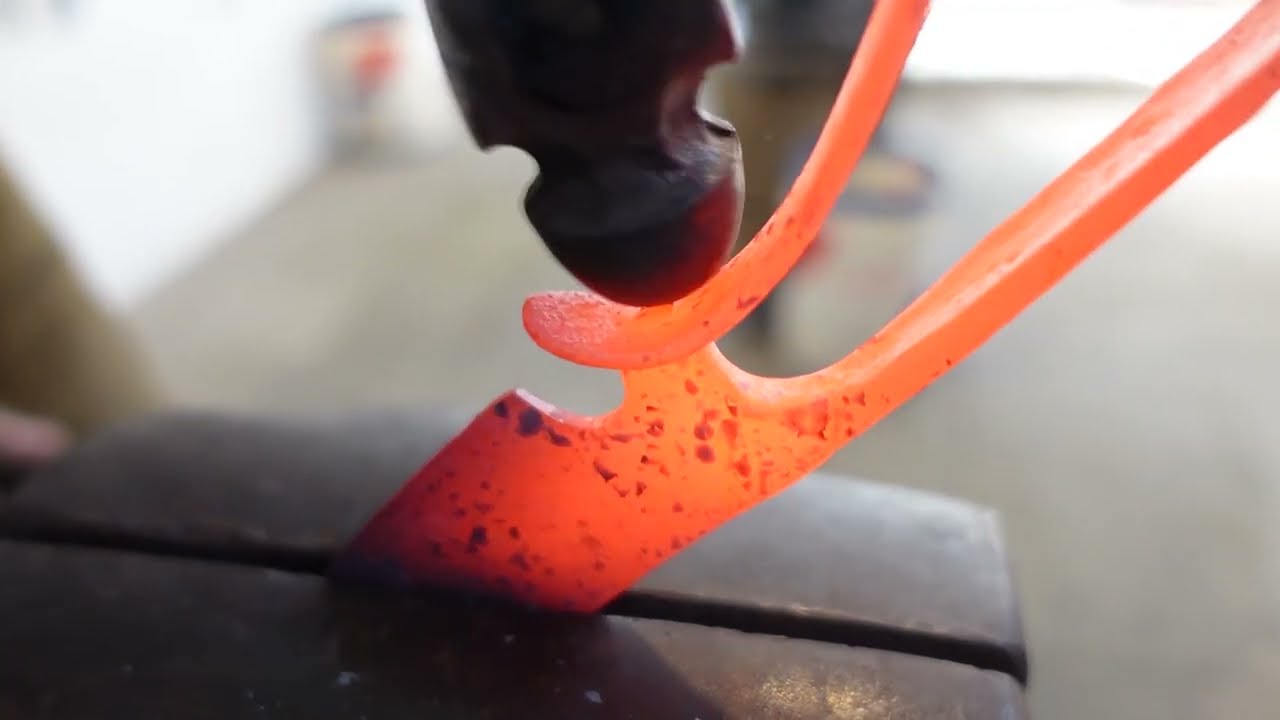 Forging the X-Rhea Knife(Complete Knife from a Piece of Bearing)
