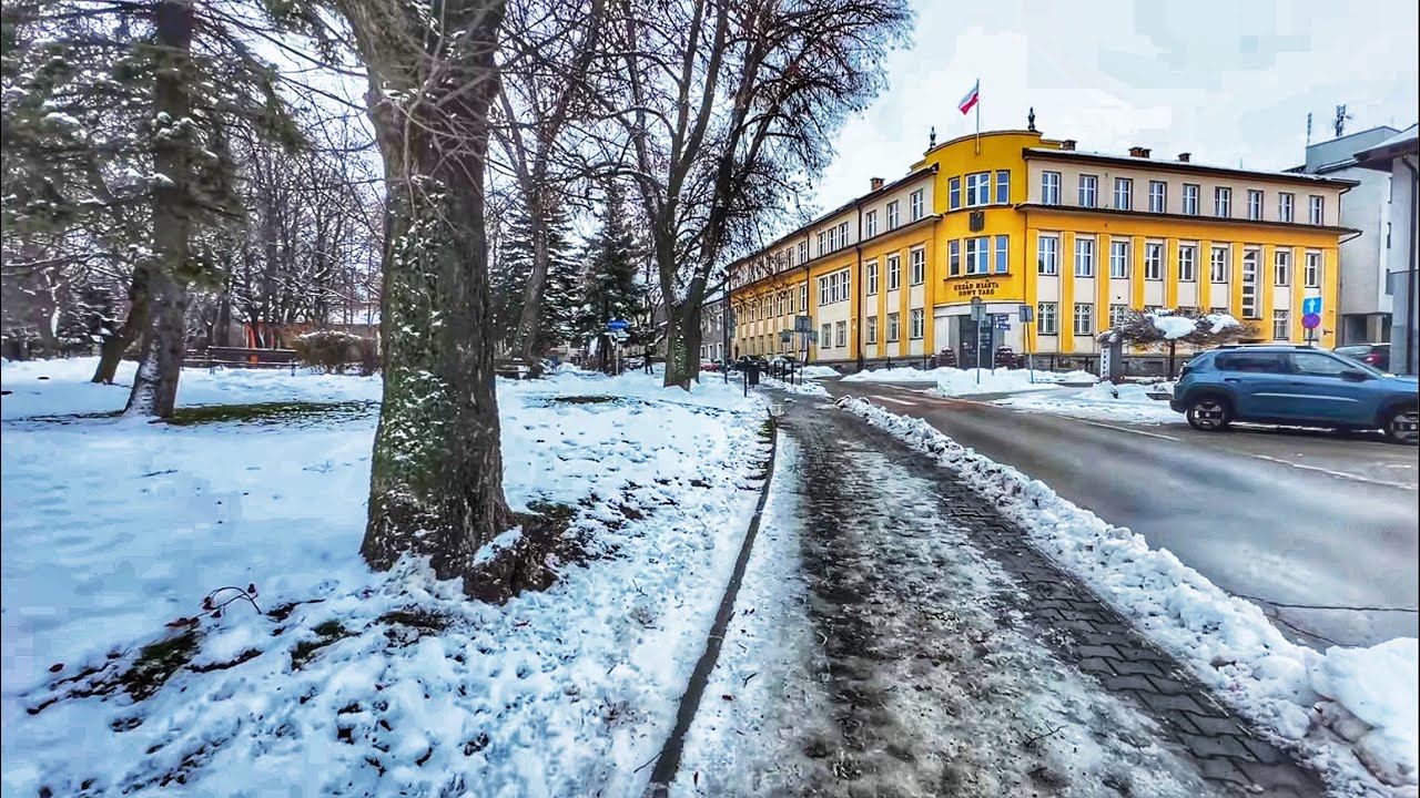 Nowy Targ stolica Podhala - prawie bez śniegu, a w Zakopanem białe g&oacute;ry!