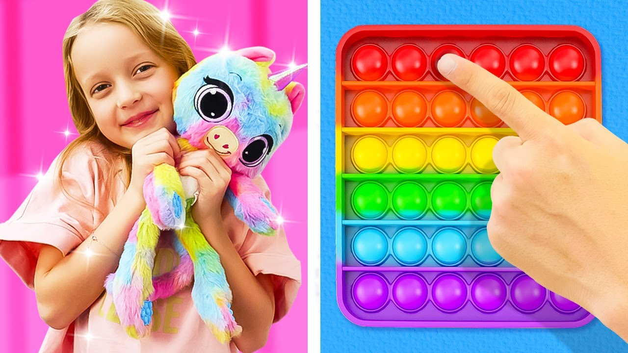 Кормим Bubble Pops Грейпфрутовую Кошечку и Малинового Единорожку малиновой кашей! Видео для девочек