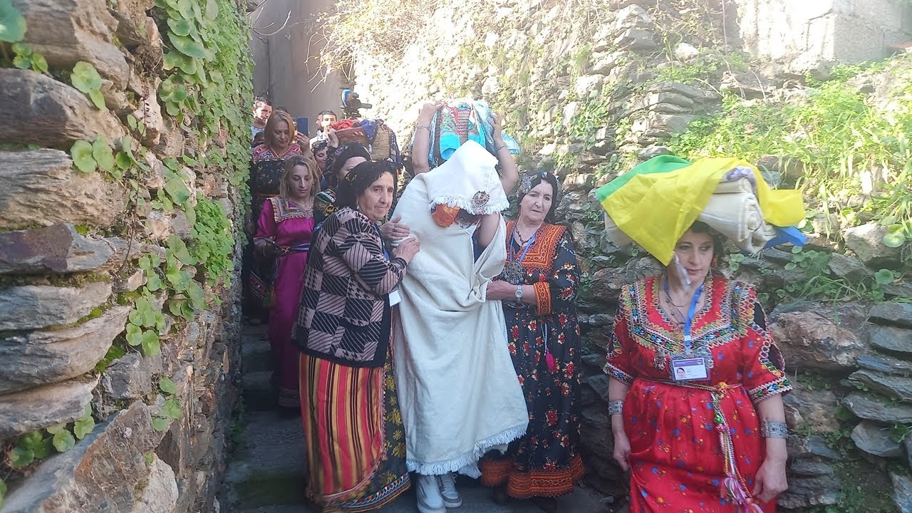 Mariage Traditionnel Kabyle Au Village Sumer à Iferhounène à Michelet Ou  Ain El Hammam