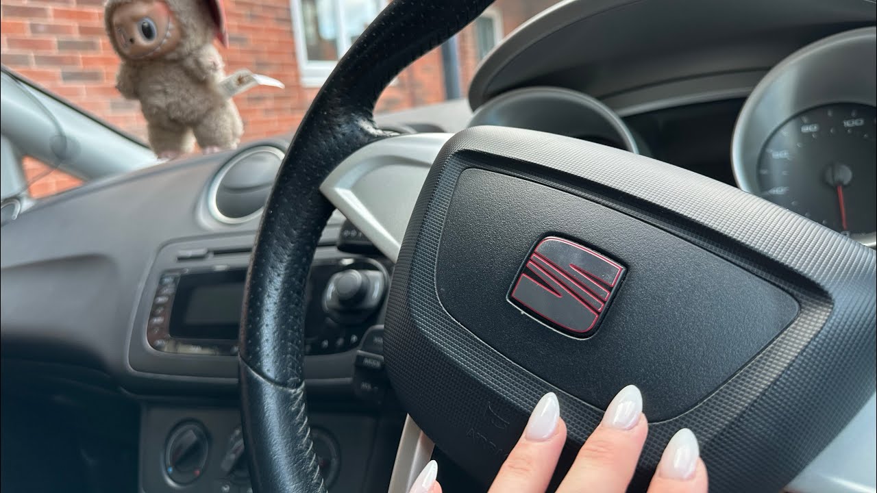 Fast ASMR on my car ( tapping and scratching ) 🚘