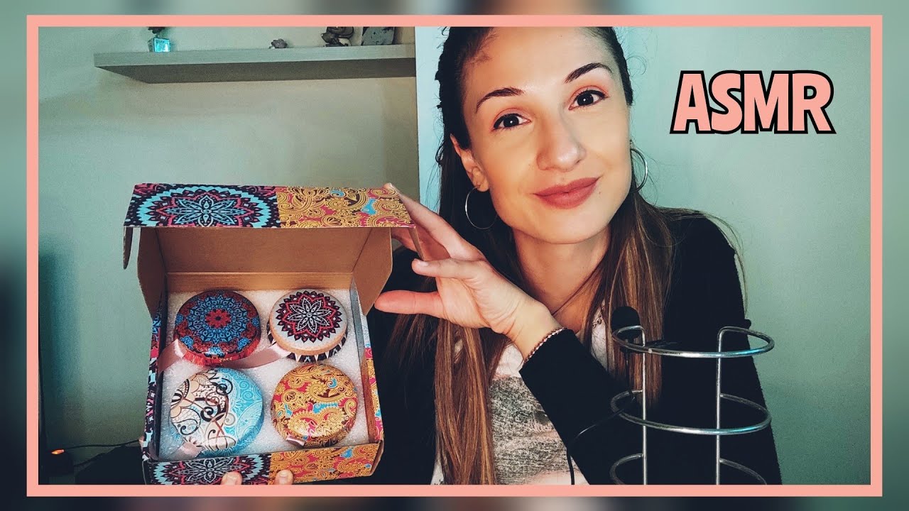 ASMR ITA|| SHOW&TELL 🎁 (tapping, whispering😴)