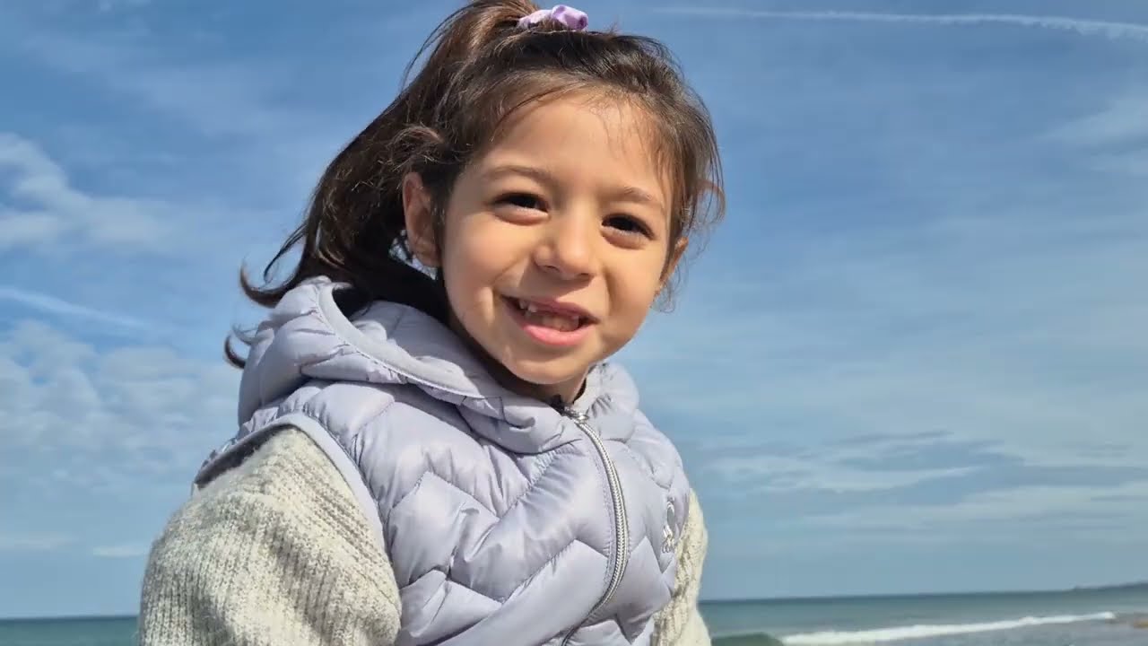 Kumsalda Taş ve Midye Topluyoruz | Şile Plajı