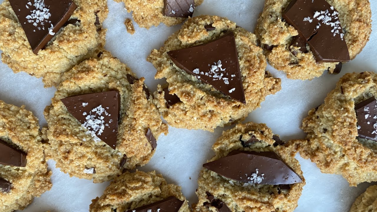 THE WORLD'S HEALTHIEST CHOCOLATE CHIP COOKIES
