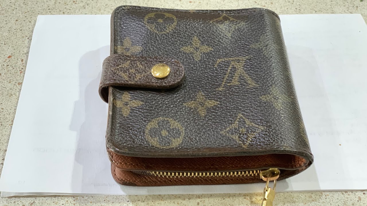 Repainting/Restoration of Vintage LV Wallet
