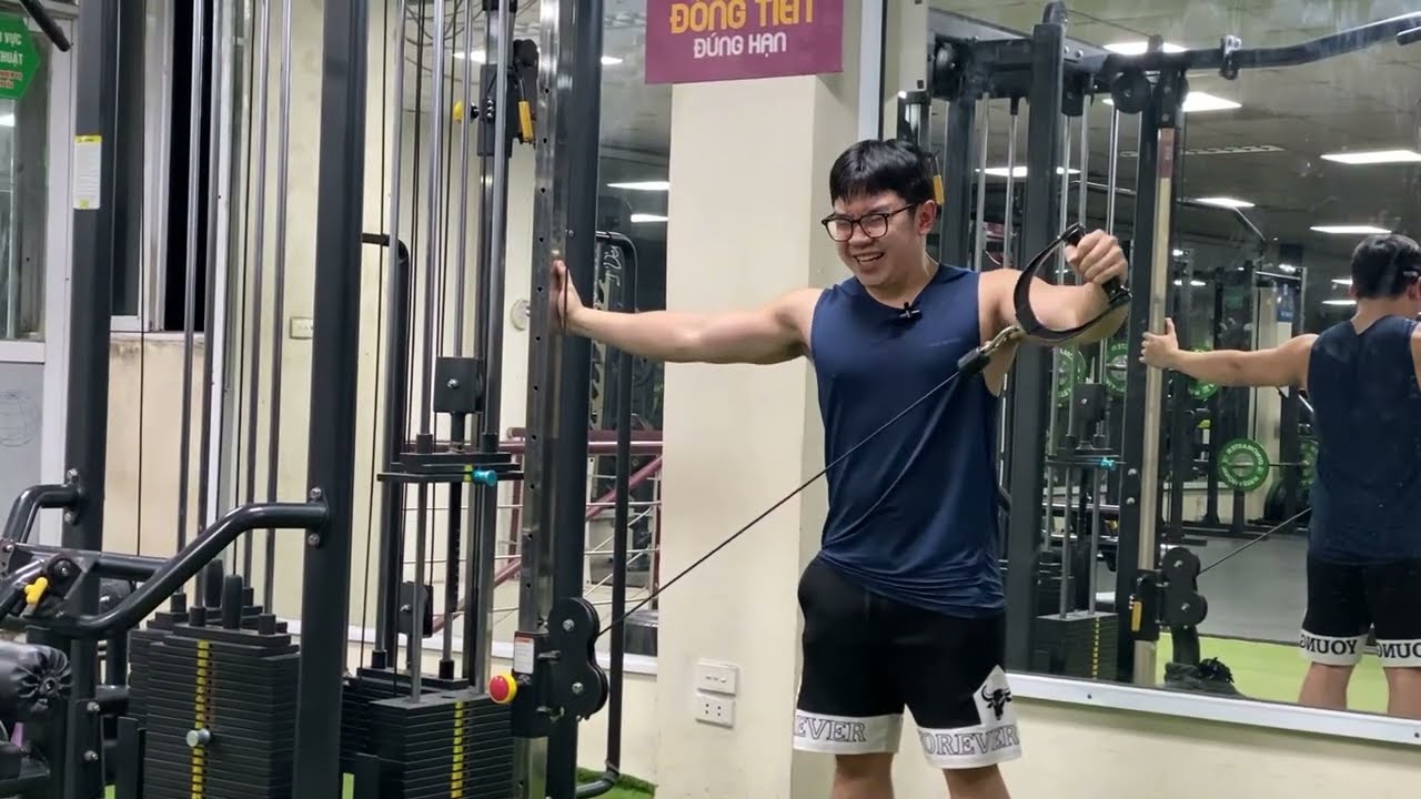 Bulking day 16: Lưng - Vai