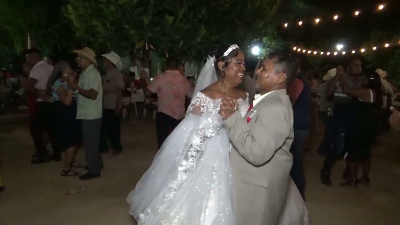 Boda de: Isidoro y Verónica, El Cortijo, Mpio. de Ayutla de los Libres Gro. México 2