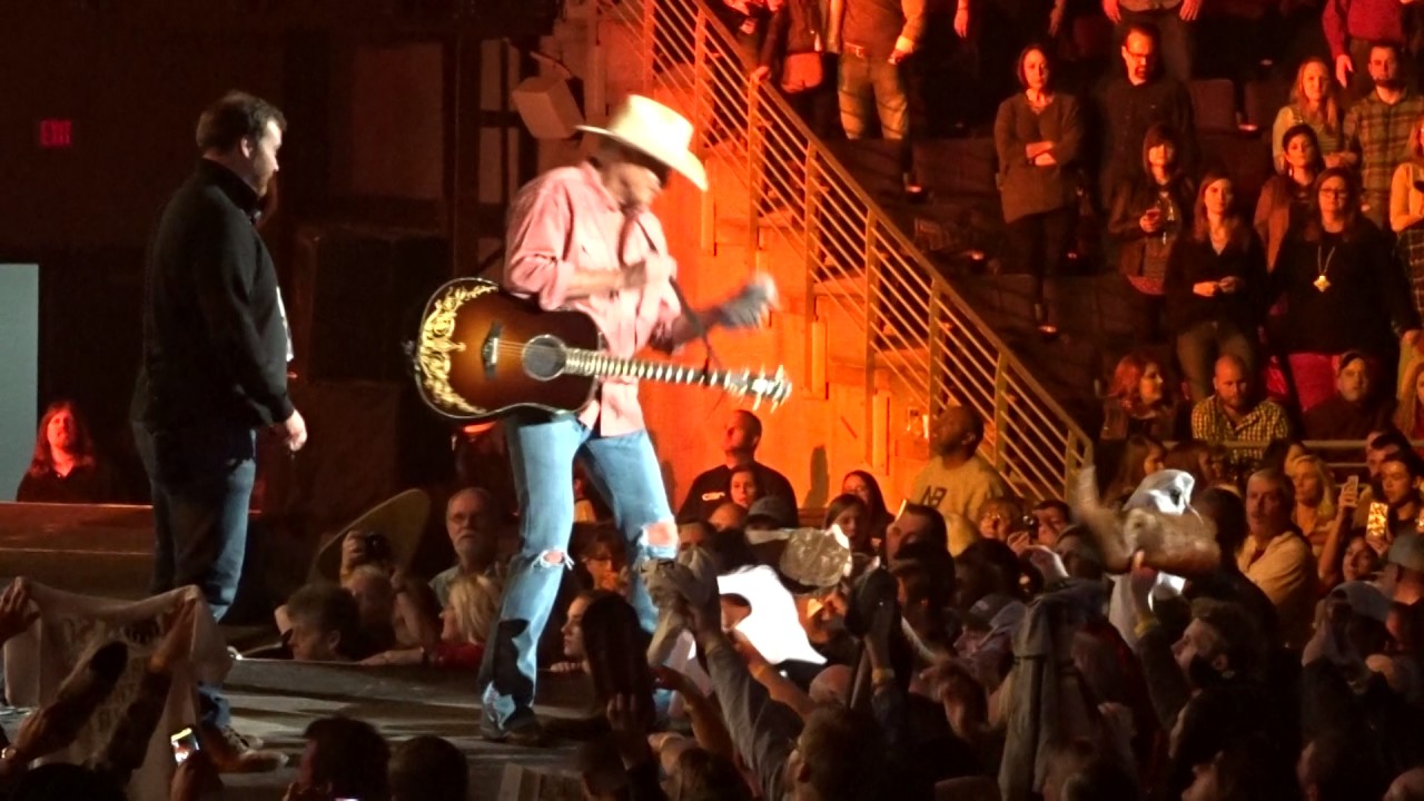 Alan Jackson - Mercury Blues, live at Infinite Center Duluth Atlanta, 28 Jan 2017