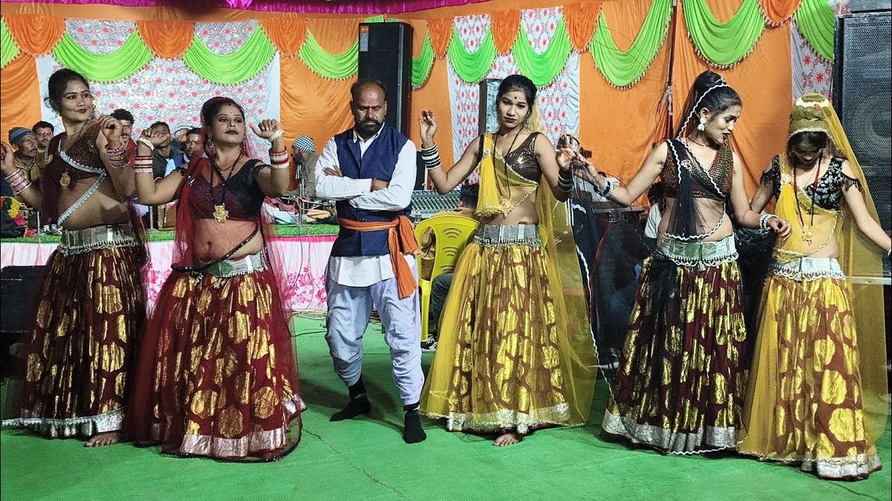 न्यू बुंदेली।।नैना बंद लागे कहियो बधाई।। Ramesh Vishwakarma ki Rai desi