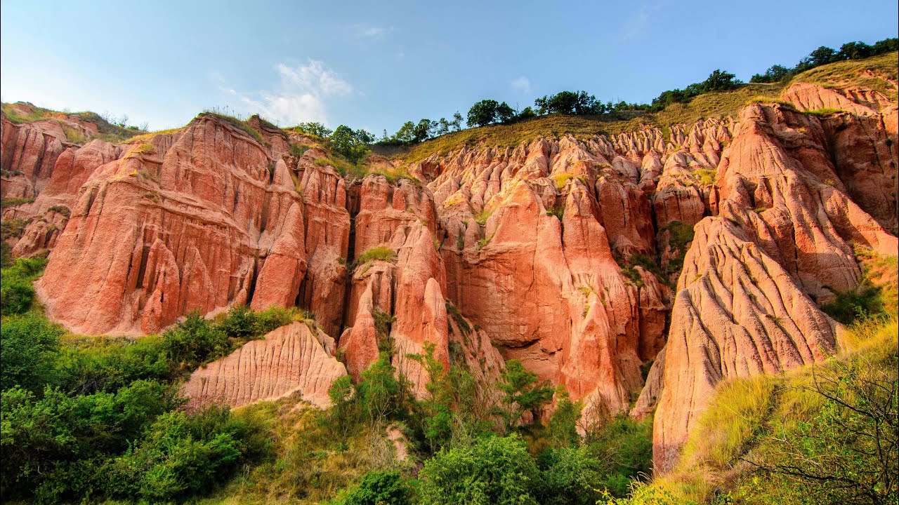 Râpa Roșie – locul spectaculos din Sebeș, România, care pare din altă lume