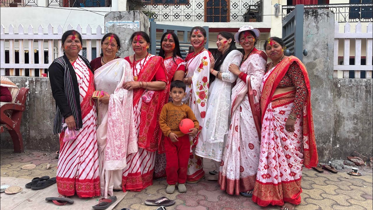 Happy 😃 holi sabhi ko meri taraf se  aur dosto holi mein huye kirtan holi ke bhajan 🎨🫶🏻❤️❤️