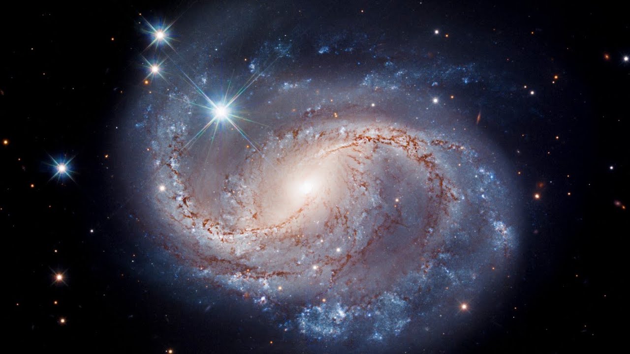 Hubble Space Telescope captured an amazing view of spiral galaxy NGC 6956