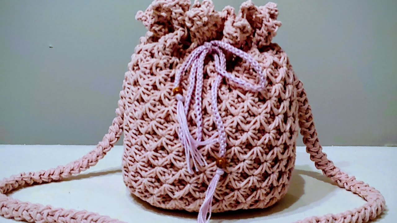 Bolsito tipo Bombonera con punto de estrella a crochet