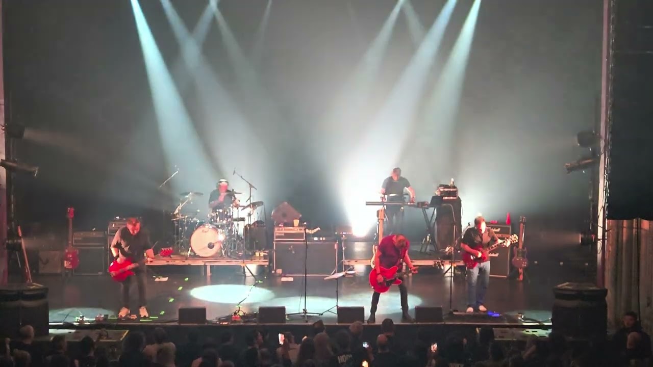 Peter Hook & The Light - Montreal 2025 - EGG/The Perfect Kiss/True Faith/Love Will Tear Us Apart