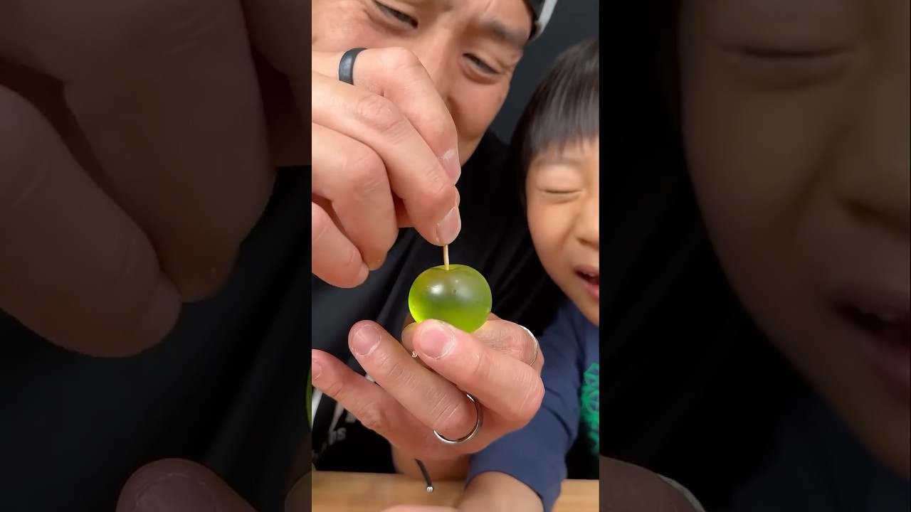 Popping green grape jelly these in check that out #mukbang #spicyaddict #spicy #specialsauce #shorts