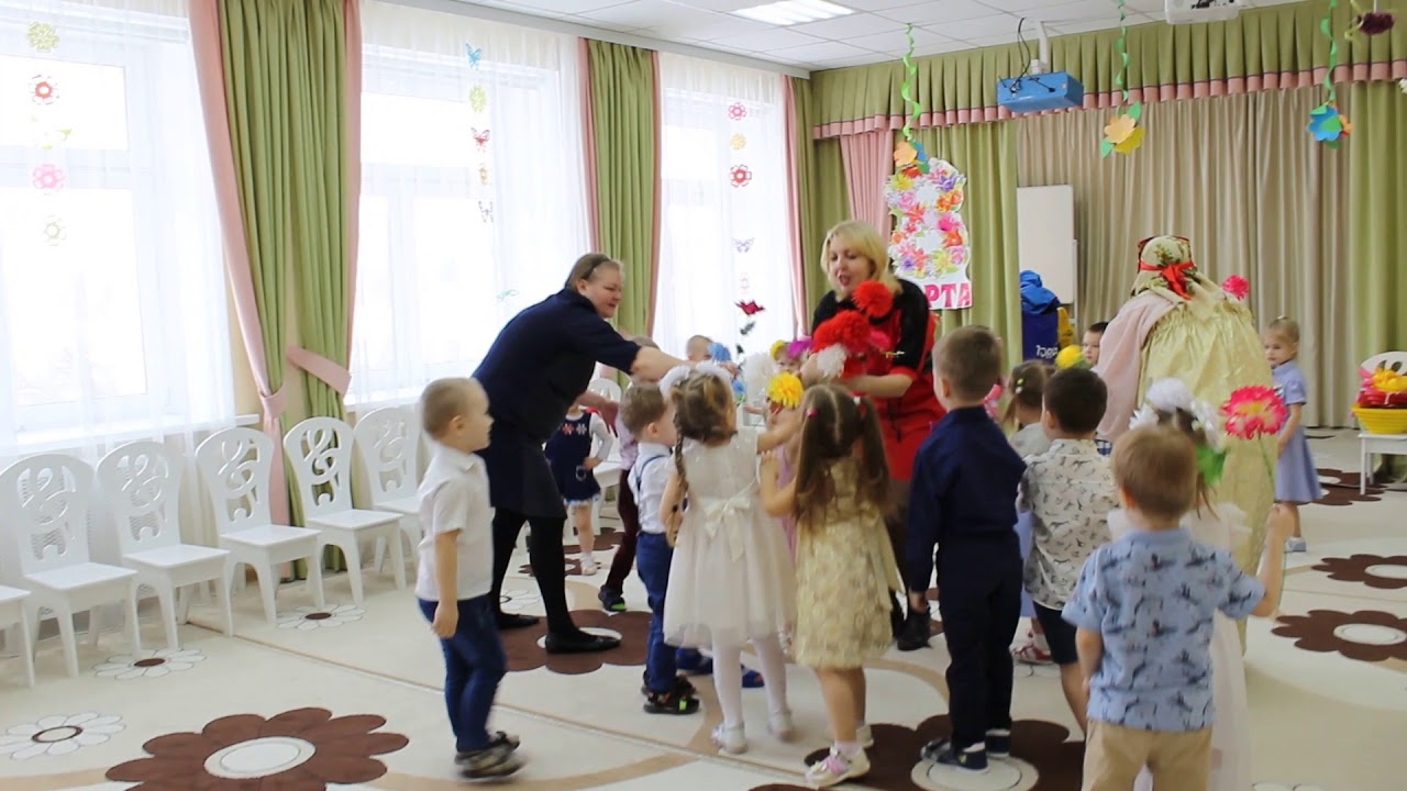 2 младшая 8 марта
